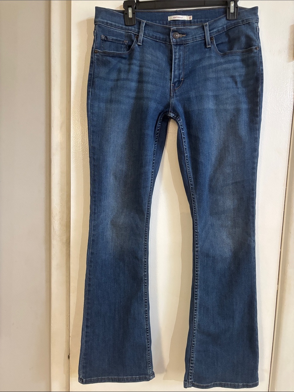 Levi’s 524 low rise bootcut Jeans size 31. Modern vintage style